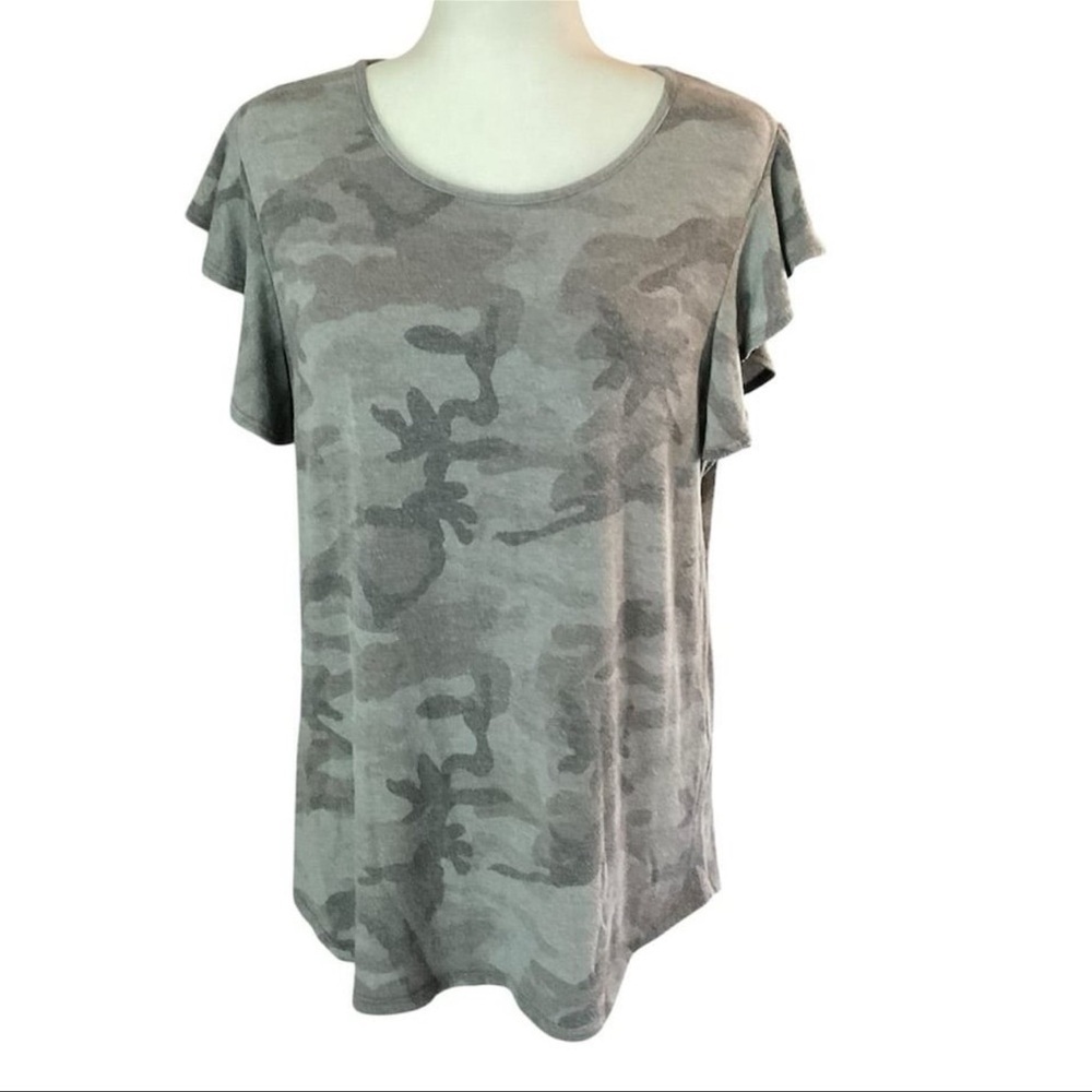 BomBom Women's XL Gray Camo Ruffled Cap Sleeve Blouse​